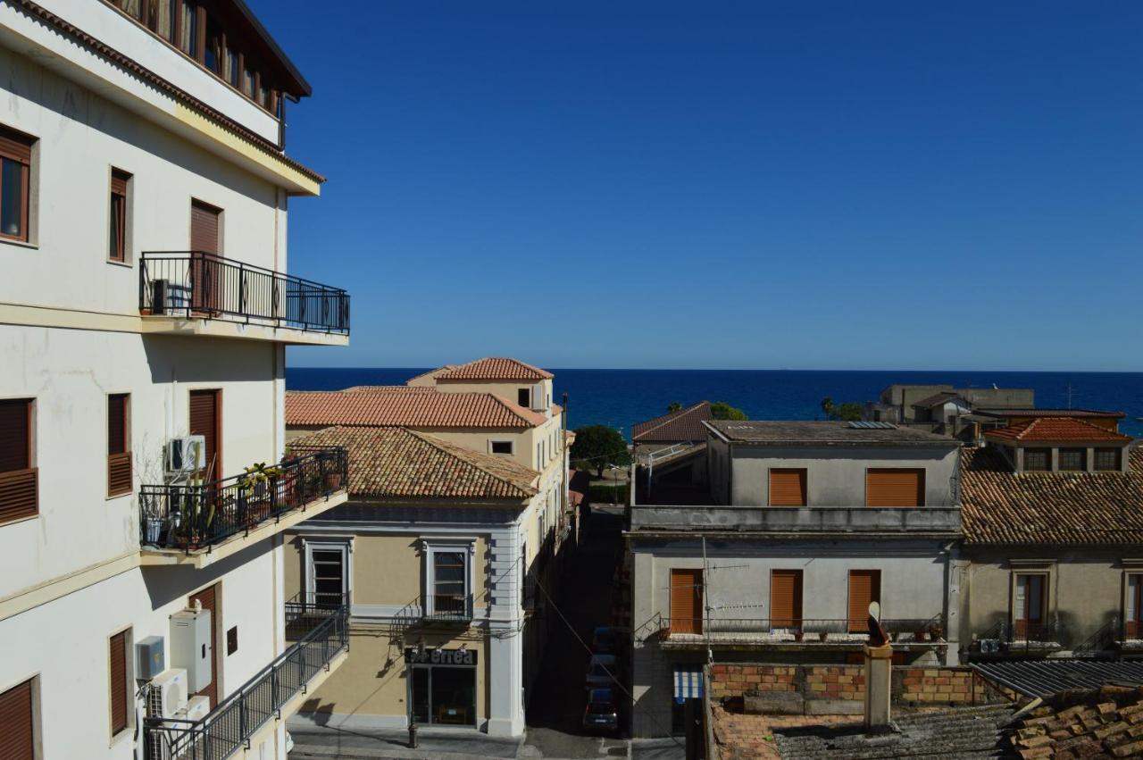 Emerella Guest House Siderno Beach Exterior photo